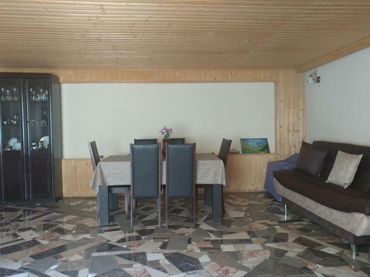 Lali'S Guest House In Juta Exterior photo